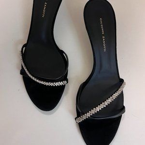 GIUSEPPE ZANOTTI NWOT Miria Strappy Black Crystal Embellished Sandals | …